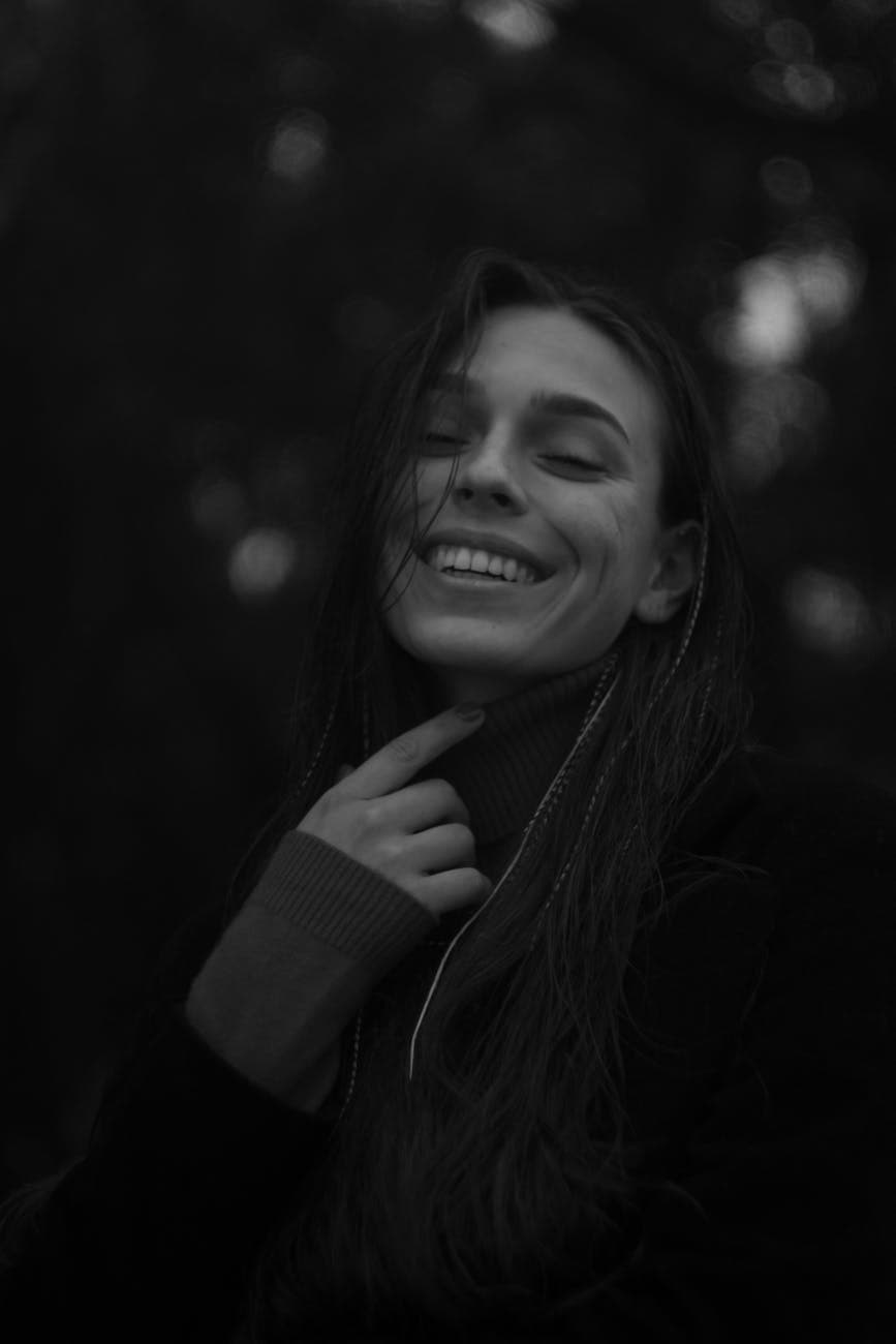 The Impact of Meaningful Compliments: The Value of Being Seen